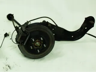  Кулак задний правый Mazda 929 Арт AL17596938554, вид 1