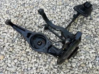  Кулак задний правый Volkswagen Golf 6 Арт AL17645028526, вид 1