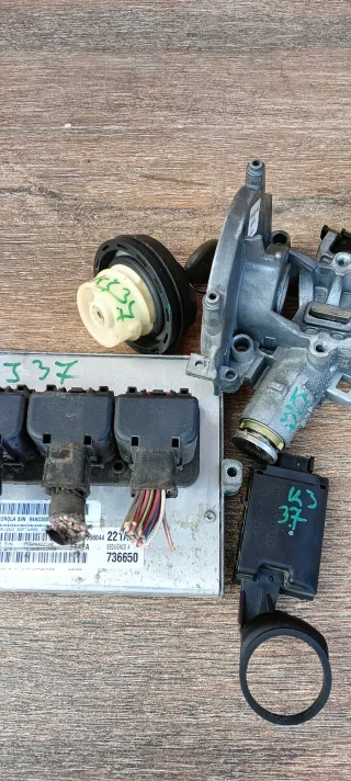 56044221AE Блок управления (другие) Jeep Cherokee KJ Арт AL17623297920, вид 3
