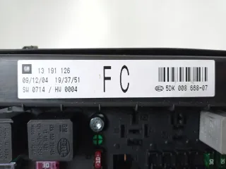 13191126 Короб предохранителей Opel Astra H Арт AL17629955156, вид 2