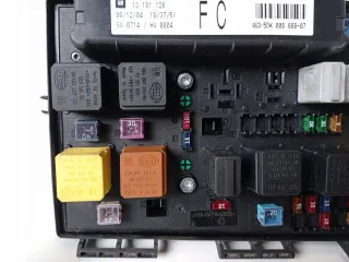 13191126 Короб предохранителей Opel Astra H Арт AL17629955156, вид 4