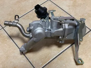 710944D Клапан EGR Ford B-Max Арт AL14329304707_29, вид 3